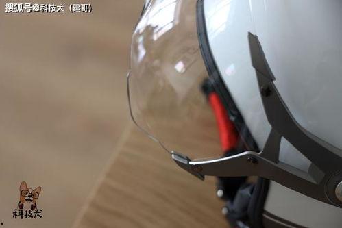 国产头盔镜片怎么取下来视频